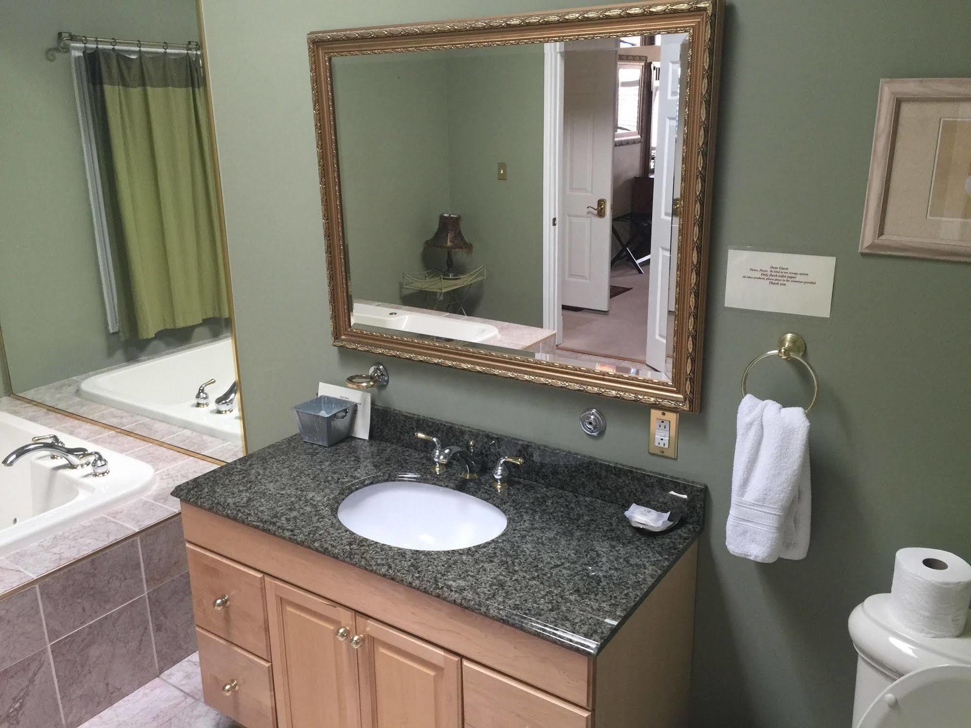 Grey Rose Suites Hanover Экстерьер фото